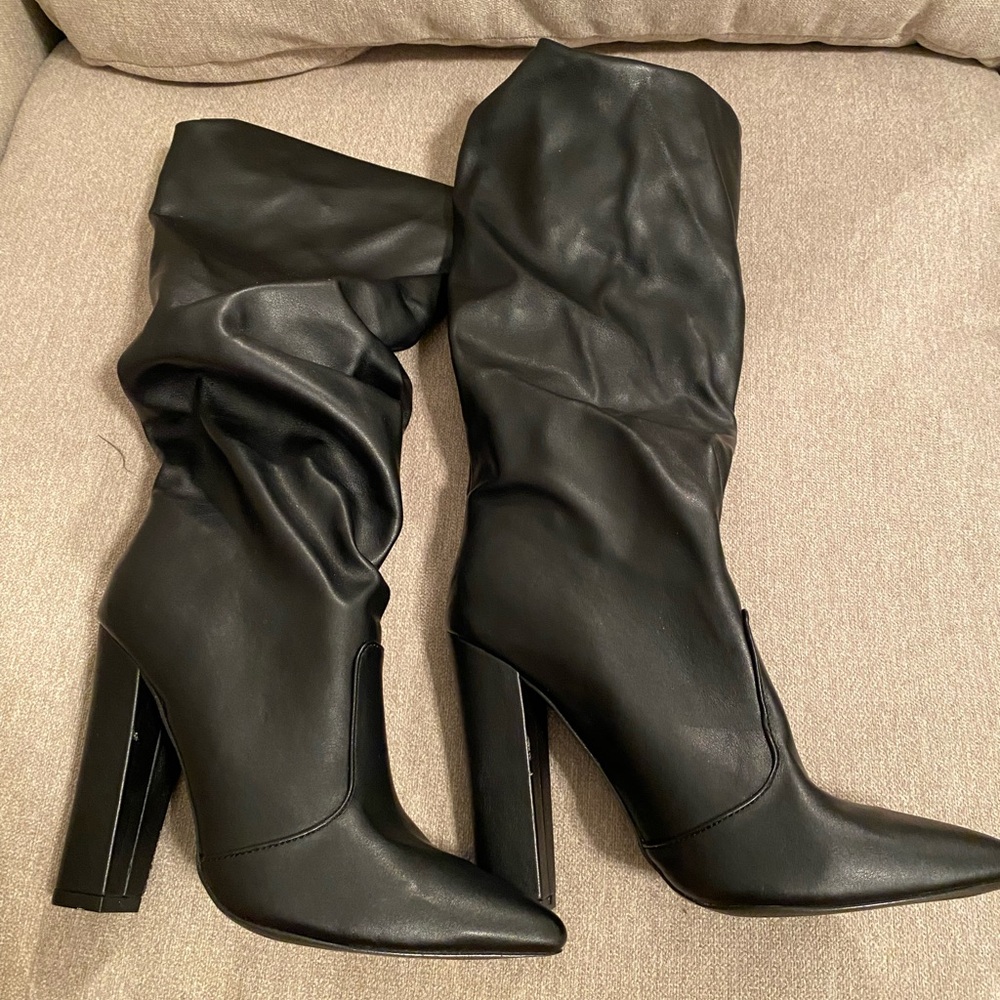 Black Middy scrunched style high heel boots